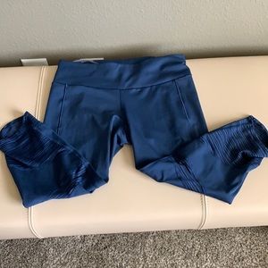 Adidas knee length running crop